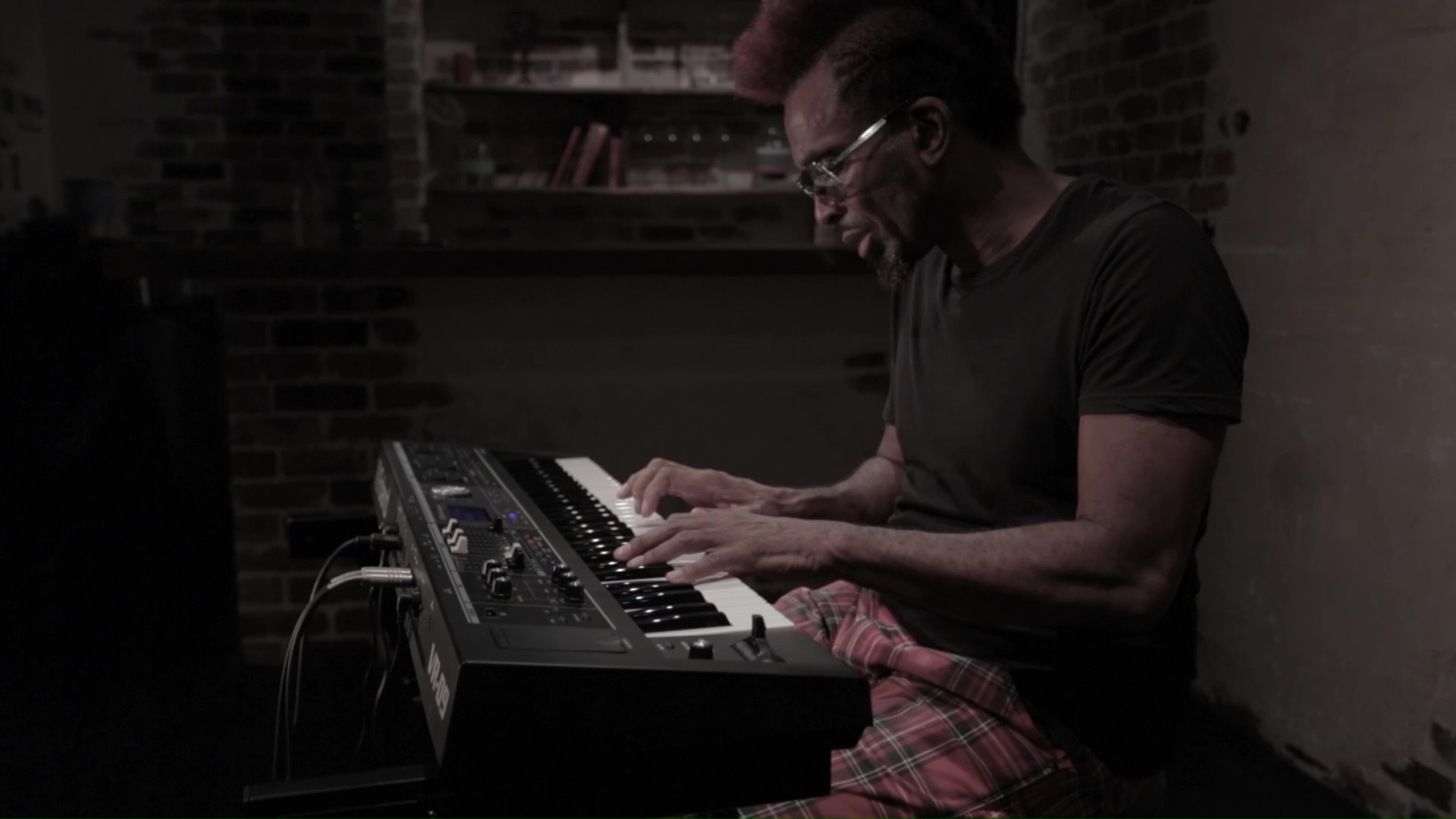 Roland - V-Combo VR-09-B | Live Performance Keyboard